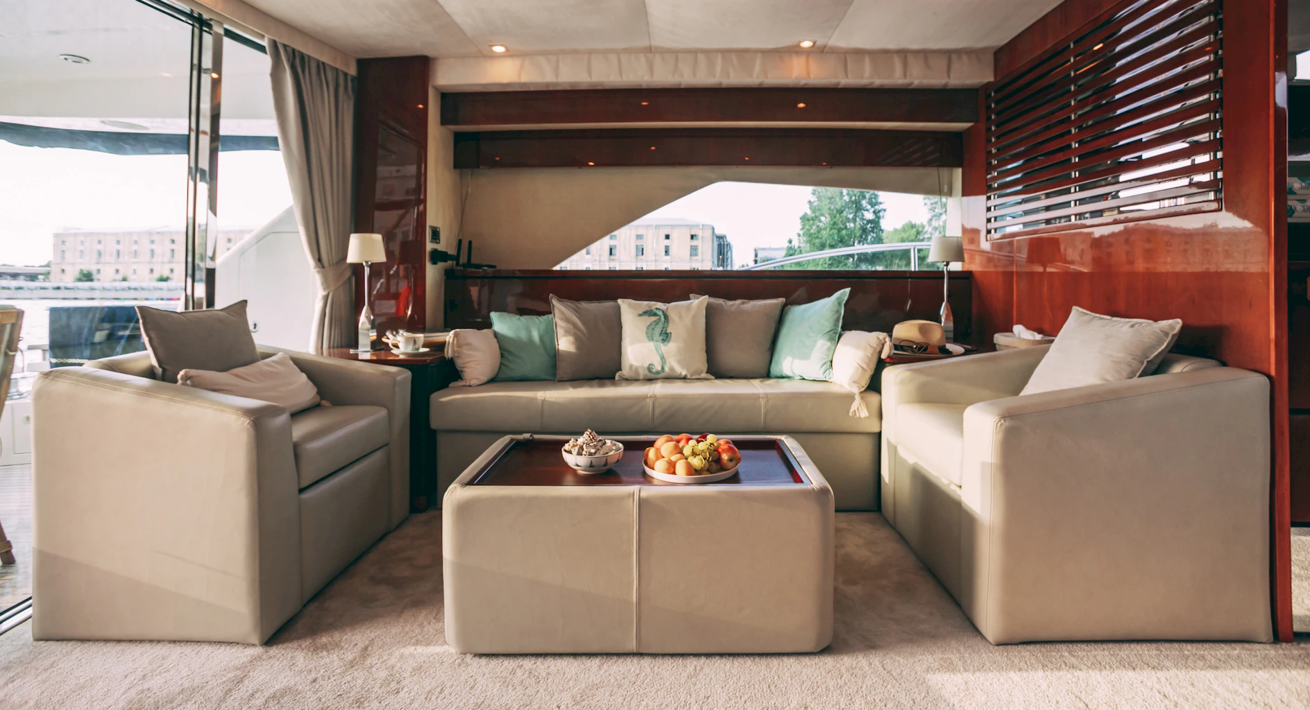 Fairline Squadron 68 (Аврора) image- 18